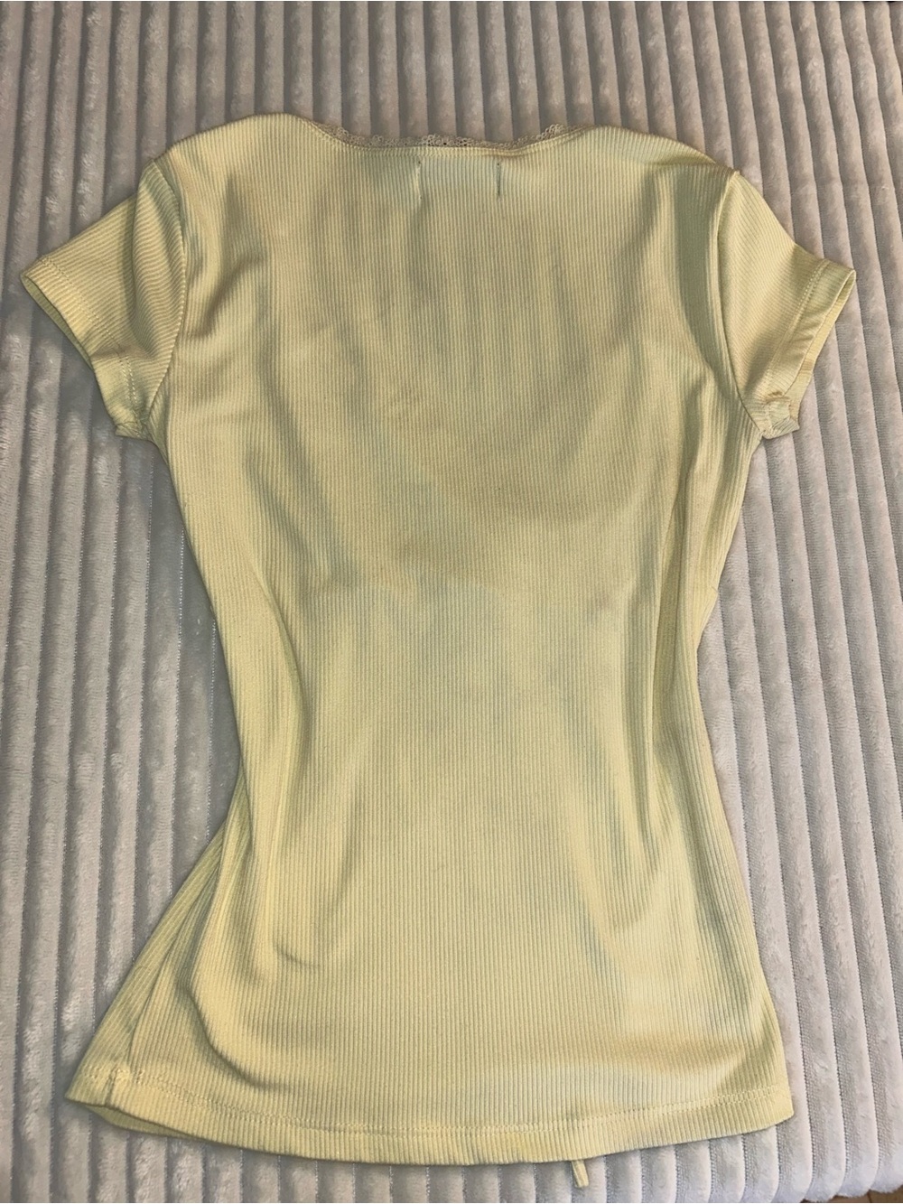 Princess Polly Light Yellow Ruched Tie-Front Crop Top - Picture 4 of 4